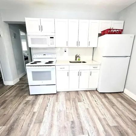 New Pompano Beach Airpark Duplex! Patio Parking!